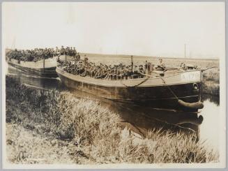 C 3767 Troops on their way to the battle area in barges