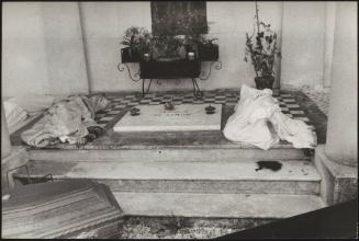 Bodies laid out in Osoppo cemetary after the 1976 earthquake in Fruili