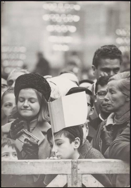 Crowd gathers for a religious vent