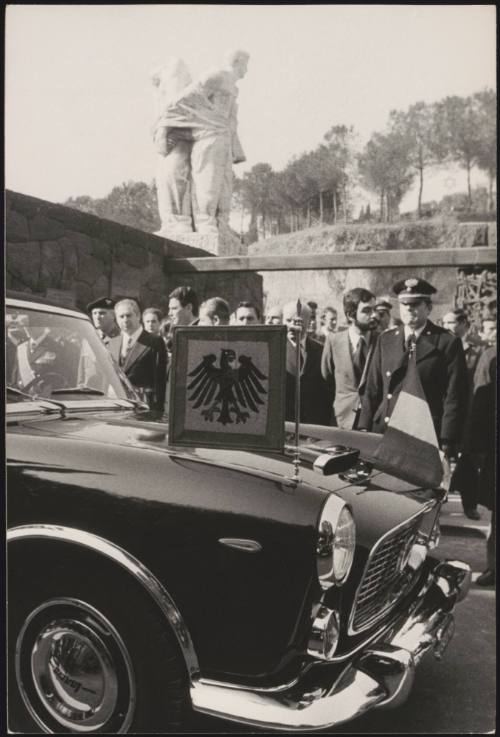 Giovanni Leone's President's car arriving at a formal gathering