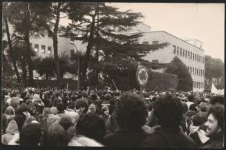 Crowd of protesters during the occupation of the University