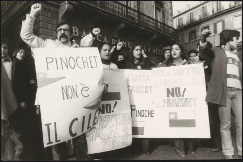 A group of anti-Pinochet protestors
