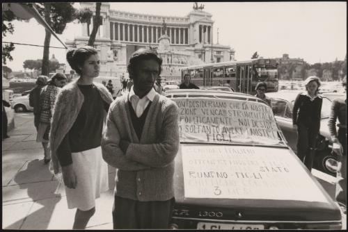 Protest car in Piazza Venezia