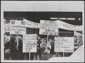 Members of the Italian film industry picketing over the banning of films and the use of American-Italian actors 