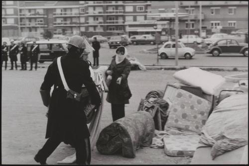 Police evict slum dwellers