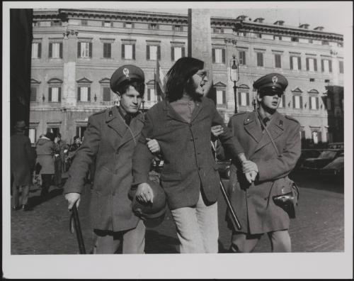 Police arrest a member of the Radical Party