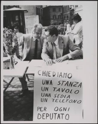 Politicians Marco Pannella and Pietro Longo with their demands: 'We ask for a room, a table, a chair, a telephone, for each deputy'