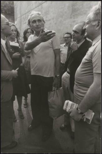 Marco Pannella amongst fellow politicians from the Radical party, including Gianfranco Spadaccia