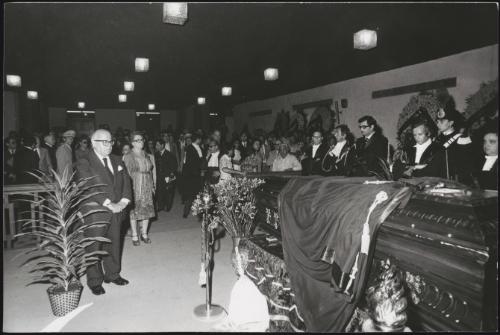 Guido Gonella pays his respects at the funeral of Vittorio Occorsio