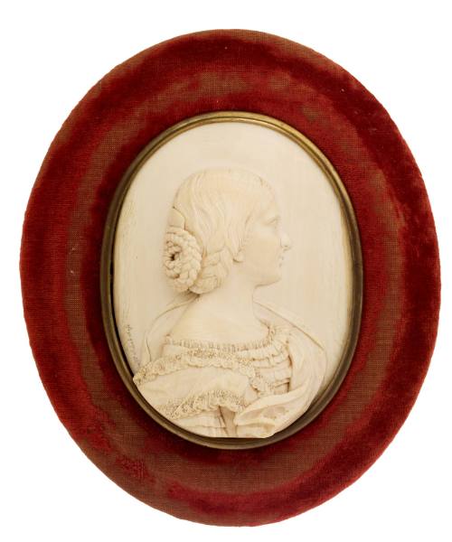 Portraits of Two Ladies (with 107074)