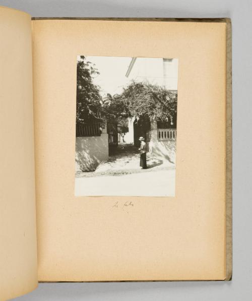In Cuba [Page 37 of Victoria Hayward album]