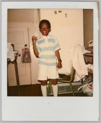 [Boy with glasses snapping his fingers]
