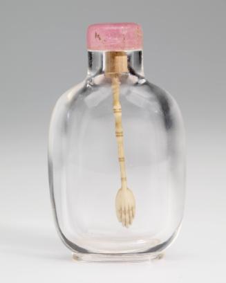 Rock crystal snuff bottle of flattened rectangular with an oval footrim