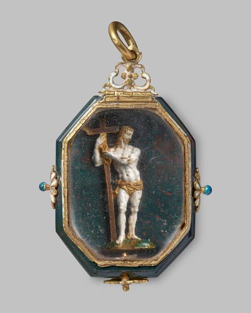 Locket: The Risen Christ