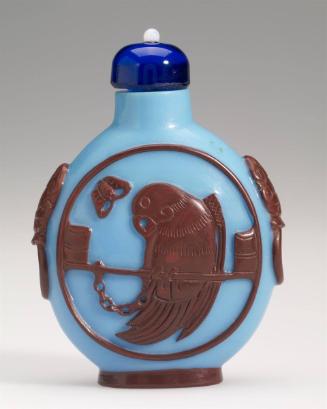 Snuff Bottle in Glass with Cinnabar Overlay of Parrots