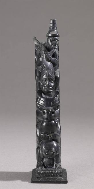 Model Totem Pole