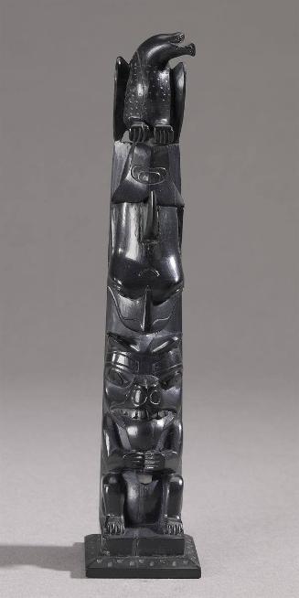 Model Totem Pole