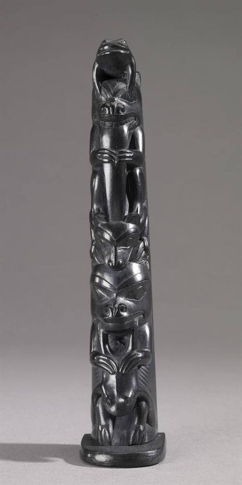 Model Totem Pole