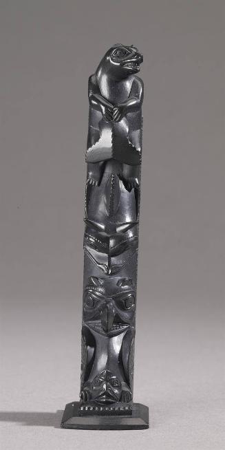 Model Totem Pole