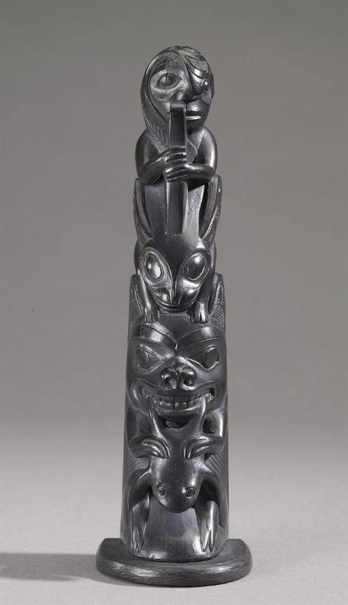 Model Totem Pole