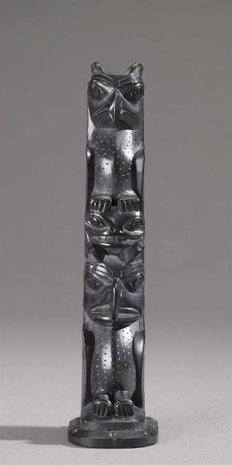 Model Totem Pole