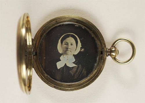 Locket [Portrait of a woman wearing a bonnet]