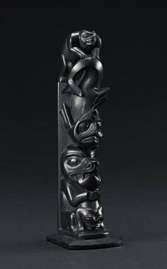 Model Totem Pole