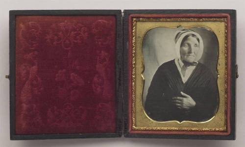 [Old Woman in Bonnet]