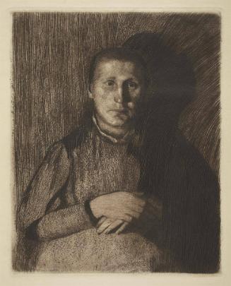 Frau mit übereinandergelegten Händen