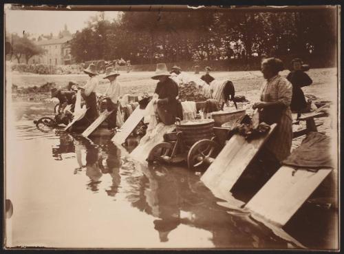Dax - washer-women on the Adour river