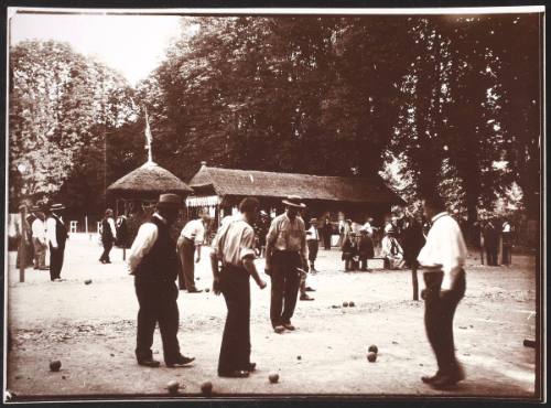 Chambery - boules players