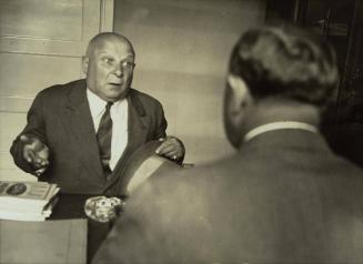 The Police Summons: A psychological photo story by Dr. Thoma: "I'm sorry, Mr… Chief Constable, but I don't have a dog …". Inspector: "Aren't you Mr. M-e-I-e-r?"