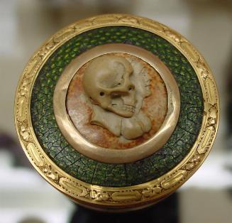 Gold Mounted Round Box with Ivory Plaquette of a Memento Mori