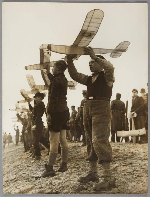 A mass launch by hand at a model gliding competition