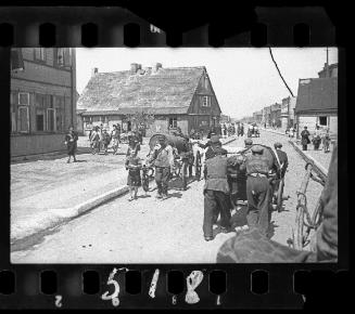 Fecal workers in the ghetto