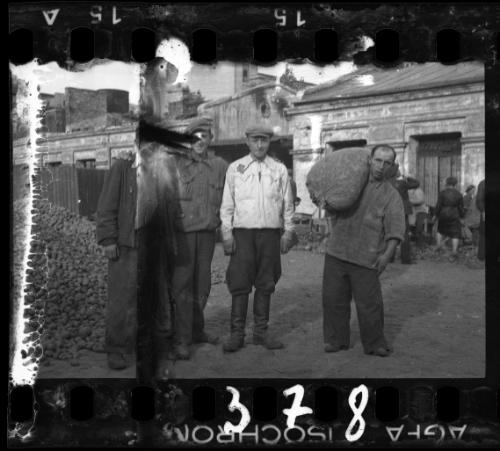 Delivery of potatoes to the ghetto