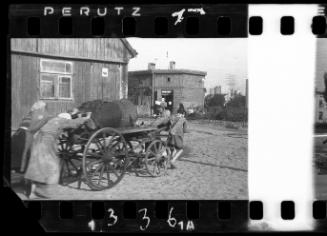 The removal of feces in the ghetto by men and women workers