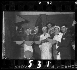 Baking matzo (flat bread) in the ghetto