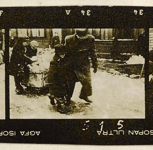 Contact Print #515 from page #17 in Lodz Ghetto Contact Album