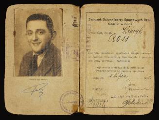 Henryk Ross's pre-war identification card