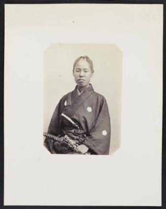 209. Mi-yaké Hidzou (16 1/2 ans) fils du Docteur Mi-ya-ké, serviteur du permier Secrétaire de l'Ambassade du Taiconne du Japon à Paris, frontal