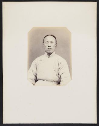 288. Lien-Lao-ge (21 ans) attaché interprète pour la langue francaise à l'Ambassade chinoise à Paris, frontal