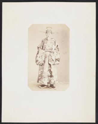 Ambassade Cochinchinoise à Paris. Frontal 142. Phan Thong Ging (68 ans) Vice grand Conseur du Royaume. Mandarin de 1e degré, 2e classe (grand Costume)