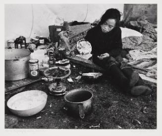 Annie Kingmiaktuk making bannock