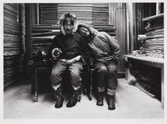 Tulurialik and Neeveeakchuk waiting to sell carvings